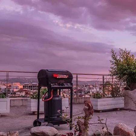 Deluxe οροφοδιαμέρισμα με υδρομασάζ κ' ταρατσόκηπο * Patras