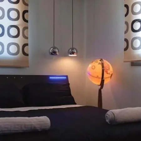 Apartment Deluxe οροφοδιαμέρισμα με υδρομασάζ κ' ταρατσόκηπο