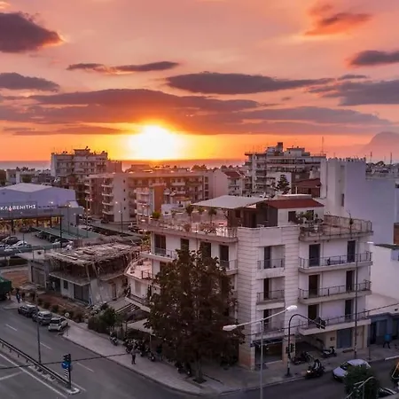 Deluxe οροφοδιαμέρισμα με υδρομασάζ κ' ταρατσόκηπο Apartment *